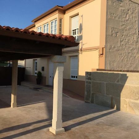 Casa Os Loureiros Villa Muros Luaran gambar